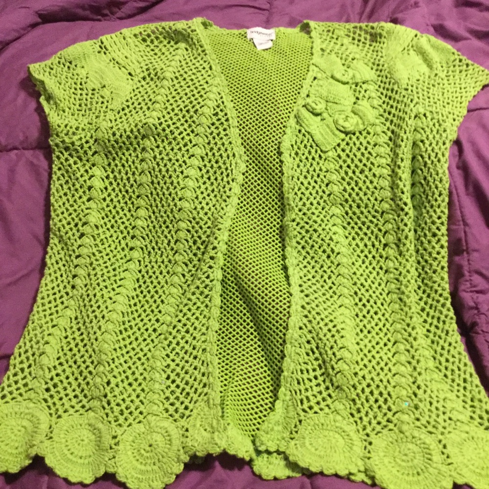 Bridgewater Plus lime green crochete sweater
